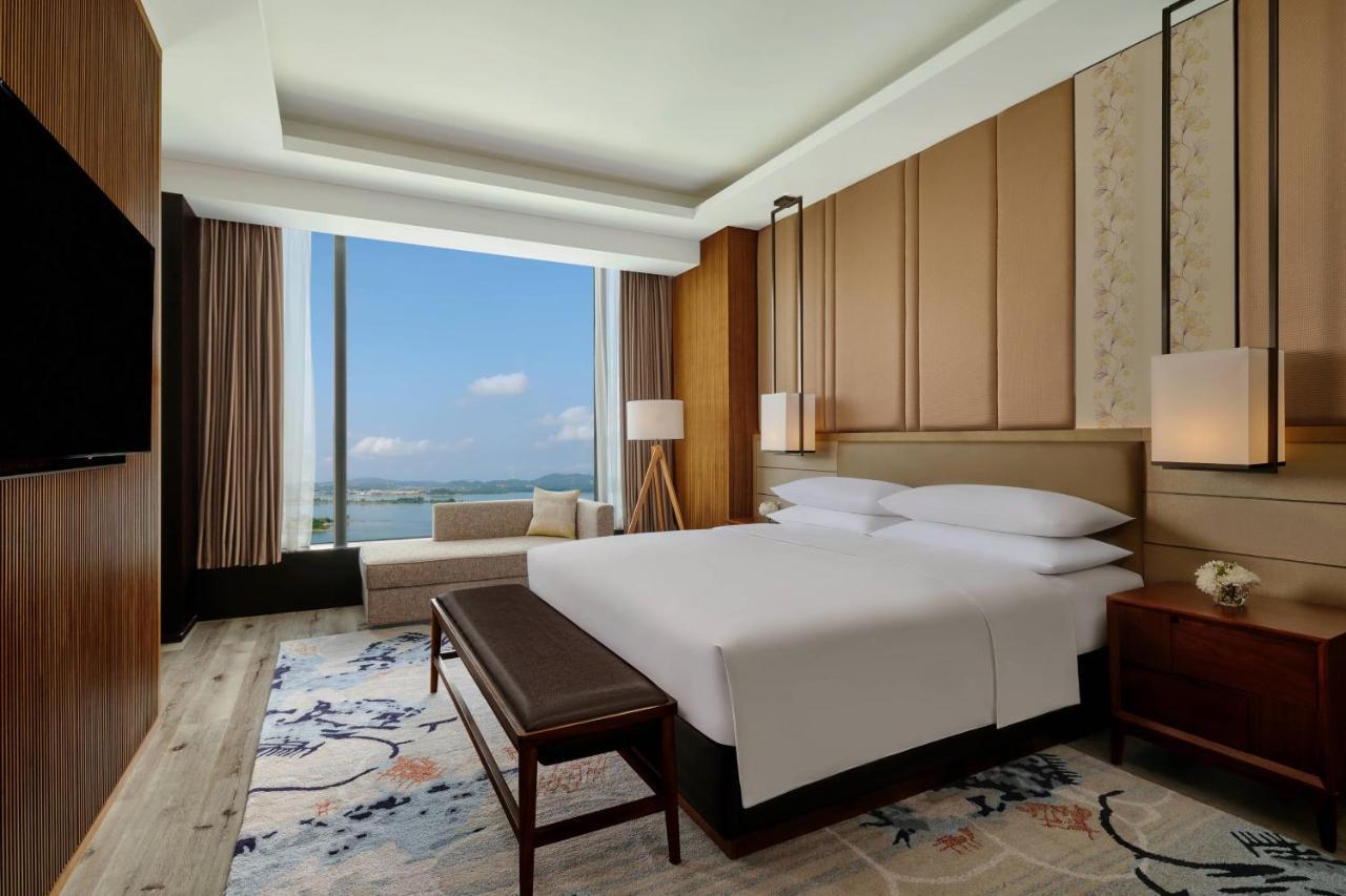 Batam Marriott Hotel Harbour Bay Наґойя Екстер'єр фото