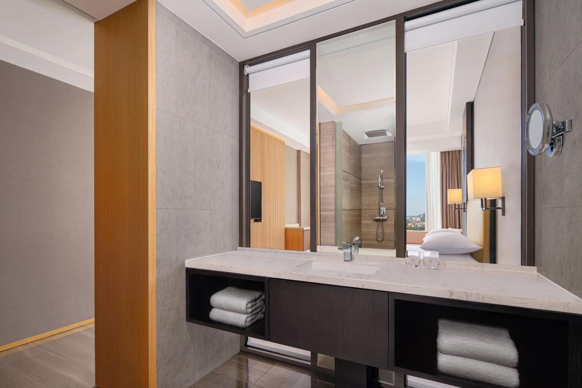 Batam Marriott Hotel Harbour Bay Наґойя Екстер'єр фото